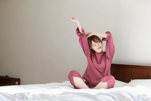 朝起きてお布団の上でストレッチ